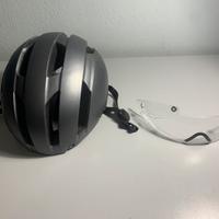 Casco bici regolabile con visiera magnetica