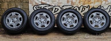 4 Cerchi in lega 17 Ranger con gomme