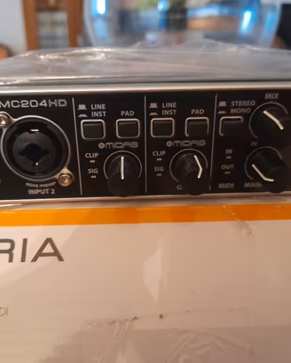 Scheda audio,interfaccia midi Behringer