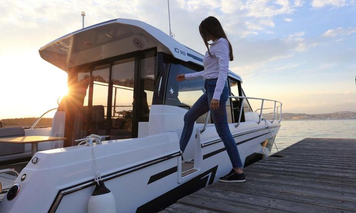 Jeanneau Merry Fisher 1095 2 X 300 HP