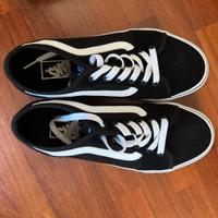 Sneakers nere stile vans