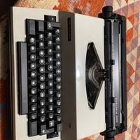 Macchina da scrivere Triumph Gabriele 2000