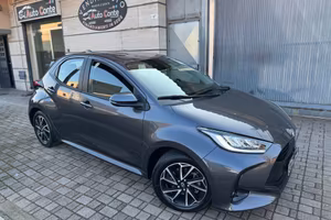Toyota Yaris 1.5 Hybrid 5 porte Lounge