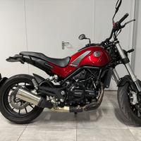 Benelli Leoncino 500 48cv