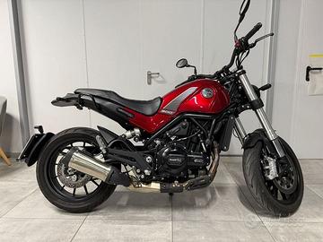 Benelli Leoncino 500 48cv