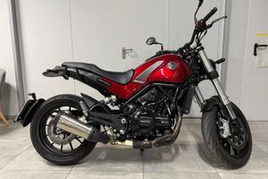 Benelli Leoncino 500 48cv