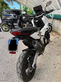 Xadv 750