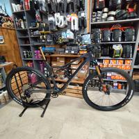 Orbea OIZ OMX XL Custom 2023 Fox Kashima XT