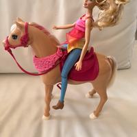 BARBIE CON CAVALLO INTERATTIVO