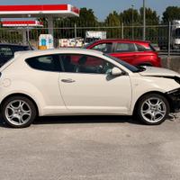 Pezzi ALFA Mito incidentata