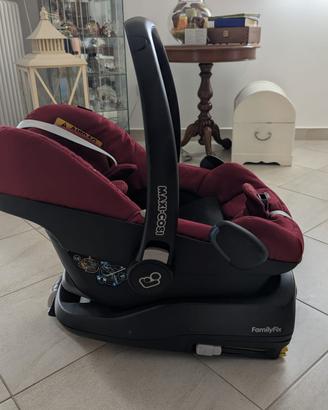 Set Maxi-Cosi Pebble + base Isofix FamilyFix
