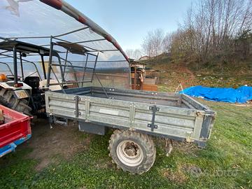 Carro ribaltabile trilaterale trazionato Galbagni