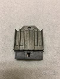 Regolatore di tensione