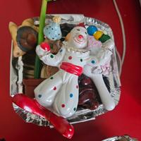 Decorazioni e statuine varie in coccio e porcellan