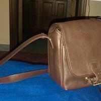 Borsa a tracolla in pelle per fotocamera