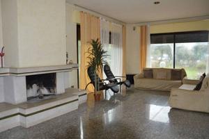 Villa di 121 m² con più di 5 locali a Lucca