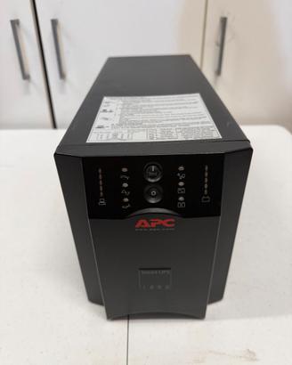 APC Smart-UPS 1000 VA 670 W