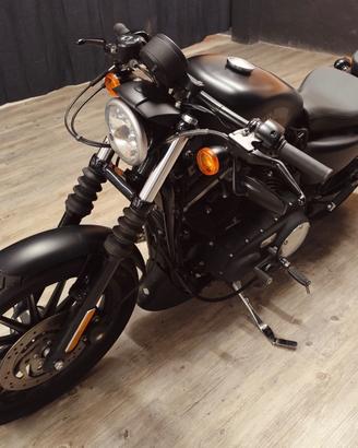 MERAVIGLIOSA HARLEY DAVIDSON SPORTSTER XL 883 IRON