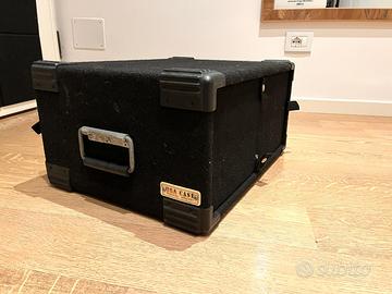 Flight case 4U "USA CASE"