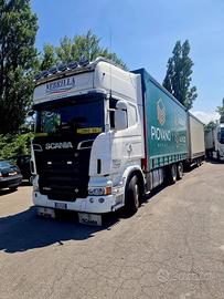 Scania 560