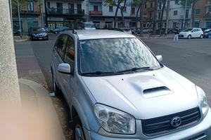 TOYOTA RAV4 anno 2004