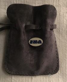 Spilla da giacca INA