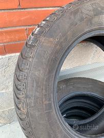 4 Gomme  215/65 R16