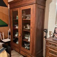 Coppia di credenze-vetrina in perfetto stato