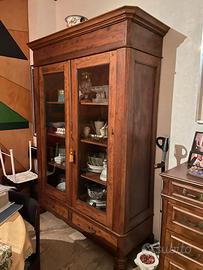 Coppia di credenze-vetrina in perfetto stato