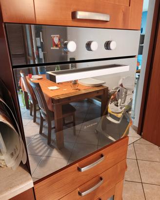 forno elettrico Ariston perfettamente funzionante 
