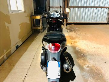 “scarabeo 400 ie scooter pronto per tutte le prove