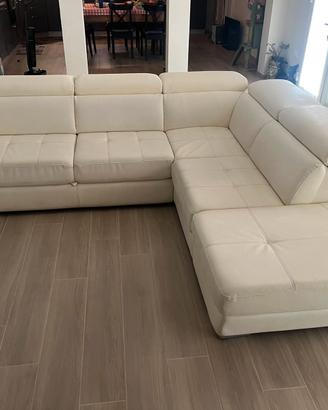 Divano angolare con penisola