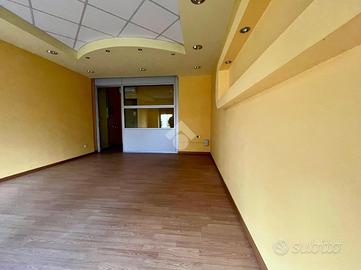 NEGOZIO A CASTELNUOVO SCRIVIA