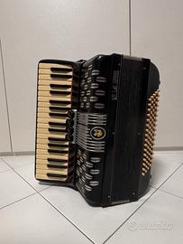 Fisarmonica Soprani  80 bassi