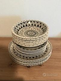 Servizio 17 Piatti Kasanova Etnici Bianco Nero