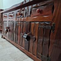Cristalliera e tavolo in legno massello