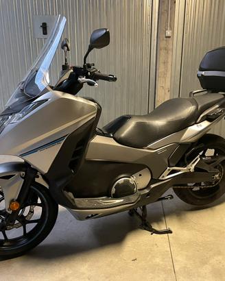Honda Integra 750 Sport Euro4