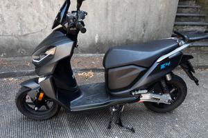 LIFAN E4 (50cc) doppia bateria