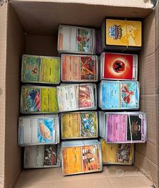 Lotto 7,4 kg di carte Pokemon