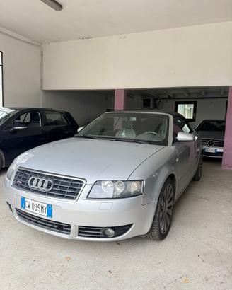 Audi A4 Cabriolet 2.5 V6 TDI cat