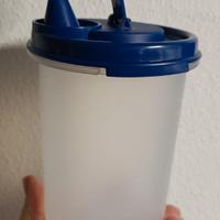 Tupperware bicchiere con coperchio e beccuccio