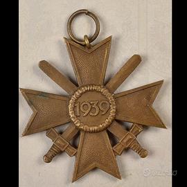 Croce al Merito di Guerra 1939 con Spade II classe