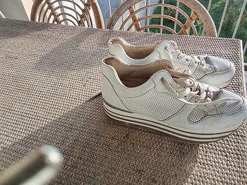 Sneakers donna con zeppa in pelle. taglia 40