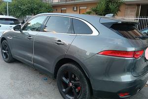 Jaguar F pace 250 cv