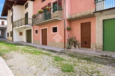 CASA DI CORTE A TARCENTO