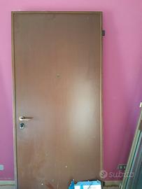 4 porte interne di legno e portoncino di ingresso