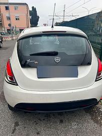 Lancia Y