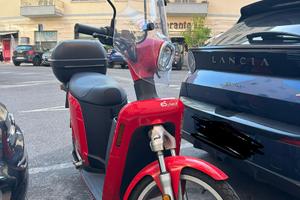 Scooter elettrico 50