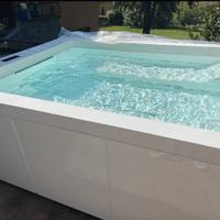 mini-piscina idromassaggio usata 5/6 e 6/7 posti