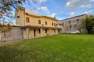 Casa unifamiliare con ampi spazi